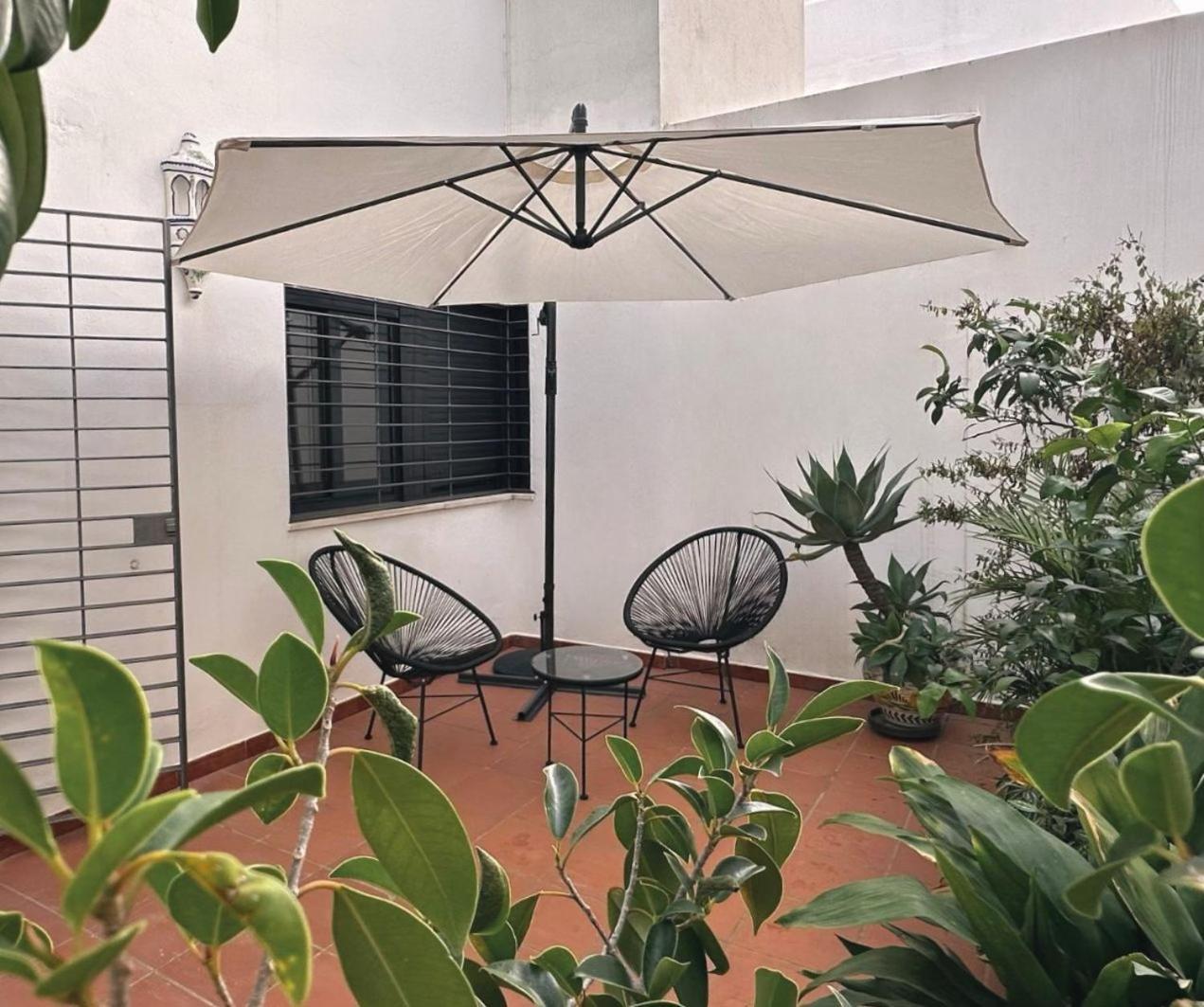 Apartamento-Pension El Trianero Junto Al Rio เซบีญา ภายนอก รูปภาพ